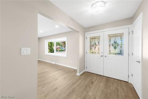6145 Winchester Drive Seven Hills OH 44131