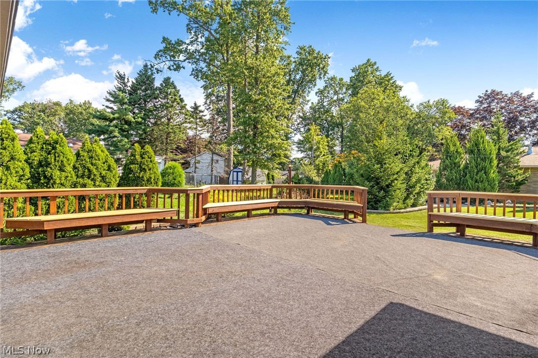 6145 Winchester Drive Seven Hills OH 44131