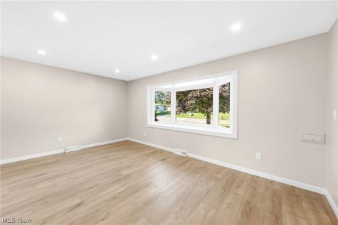 6145 Winchester Drive Seven Hills OH 44131