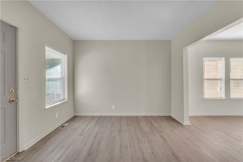 3212 Montclair Avenue Cleveland OH 44109