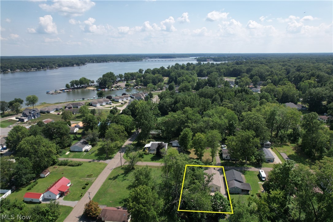 17448 Laurel Avenue Lake Milton OH 44429