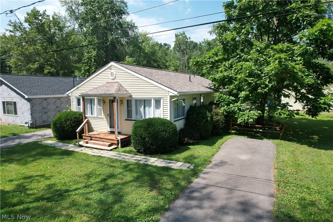17448 Laurel Avenue Lake Milton OH 44429