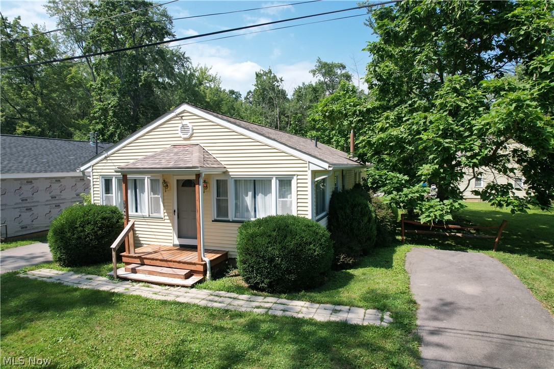 17448 Laurel Avenue Lake Milton OH 44429