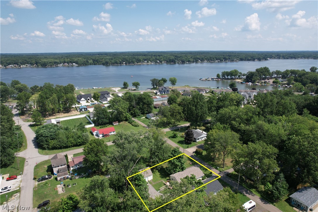 17448 Laurel Avenue Lake Milton OH 44429