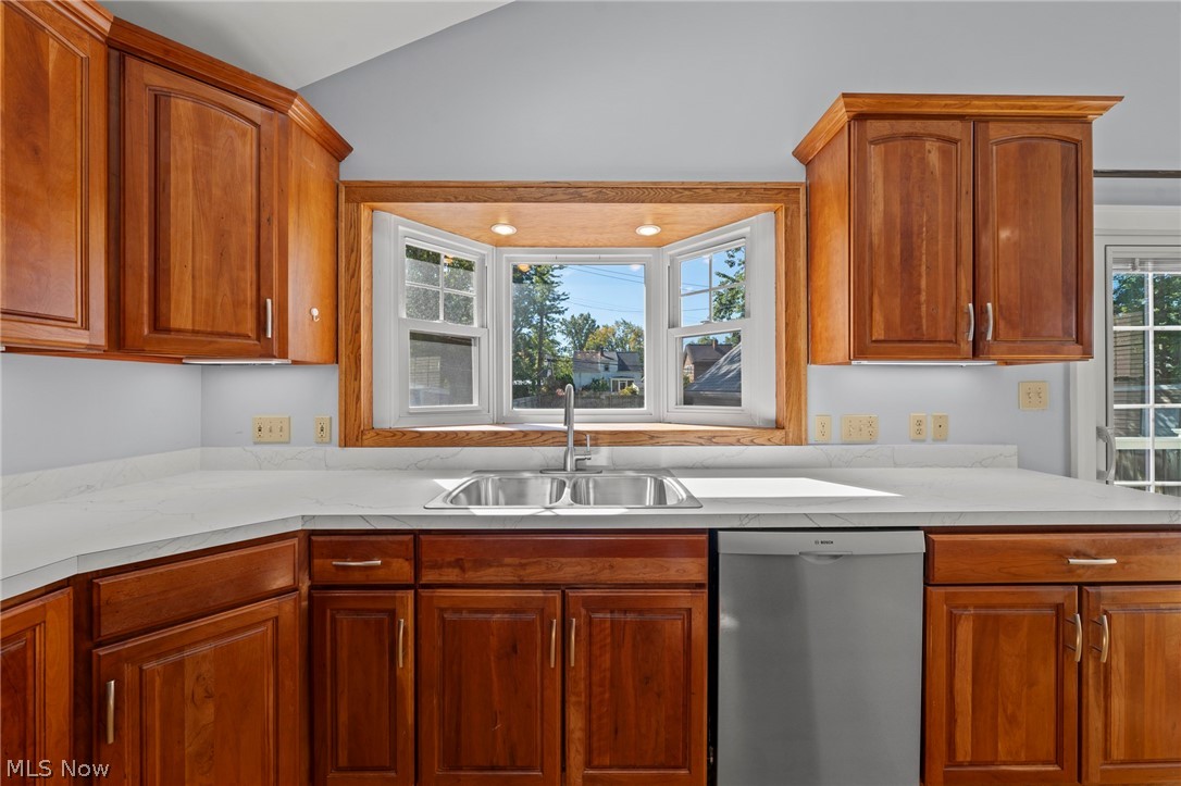 3362 E Scarborough Road Cleveland Heights OH 44118
