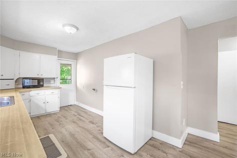 640 Seiberling Street Akron OH 44306