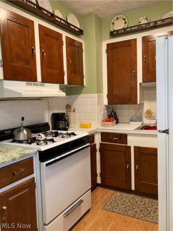 2833 Daleford Avenue NE Canton OH 44705