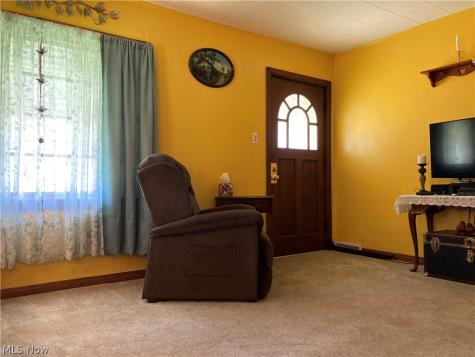 2833 Daleford Avenue NE Canton OH 44705