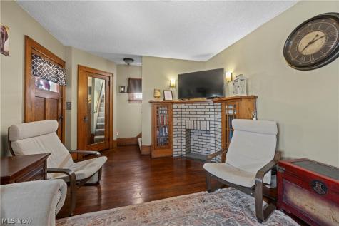 173 25th Street NW Barberton OH 44203