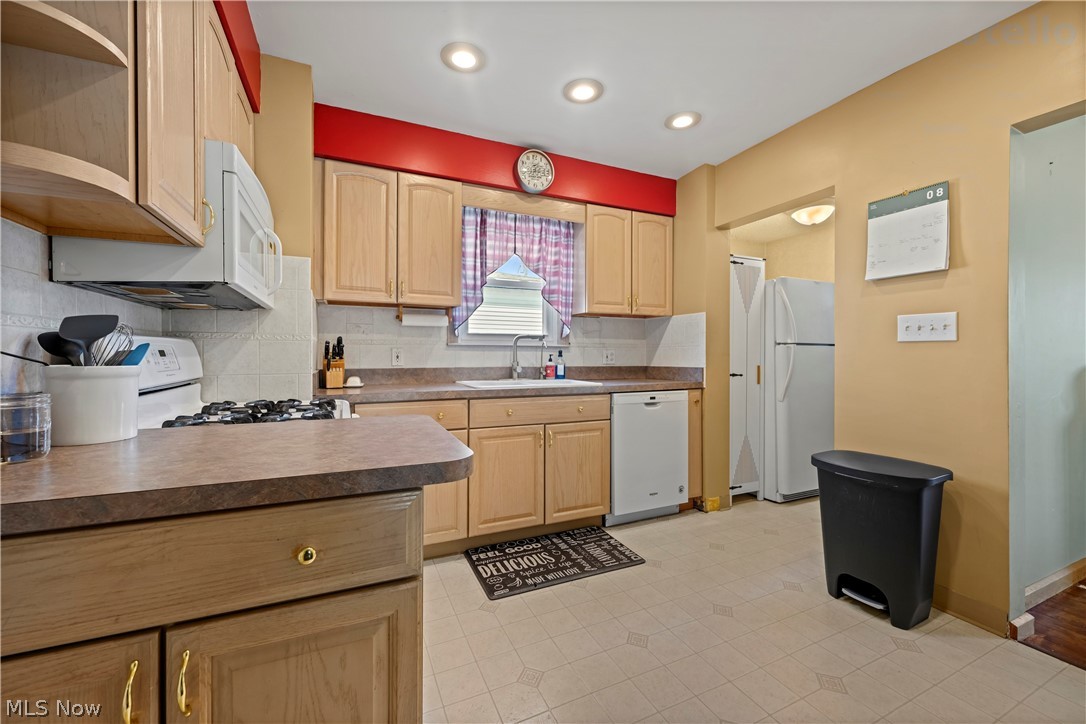 173 25th Street NW Barberton OH 44203