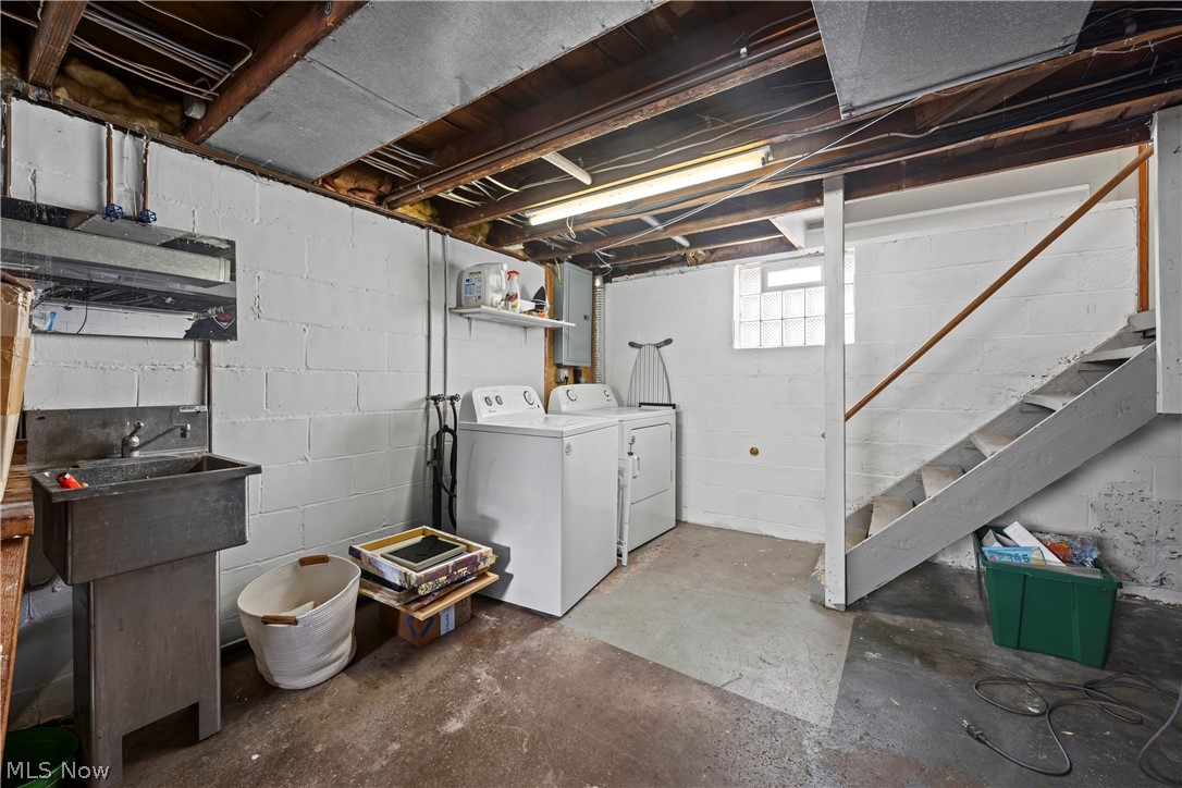 173 25th Street NW Barberton OH 44203