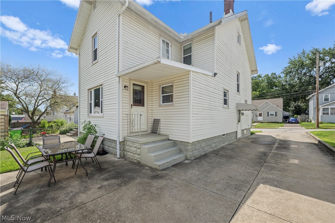 173 25th Street NW Barberton OH 44203