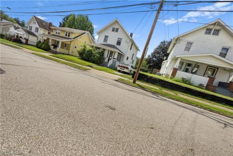 173 25th Street NW Barberton OH 44203