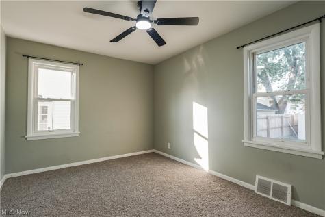 395 E 324th Street Willowick OH 44095