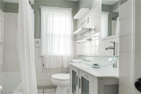395 E 324th Street Willowick OH 44095