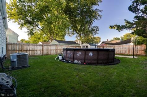 395 E 324th Street Willowick OH 44095