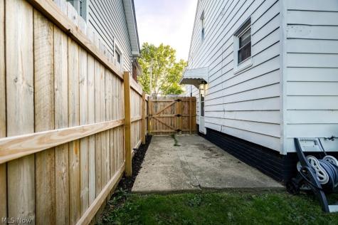 395 E 324th Street Willowick OH 44095