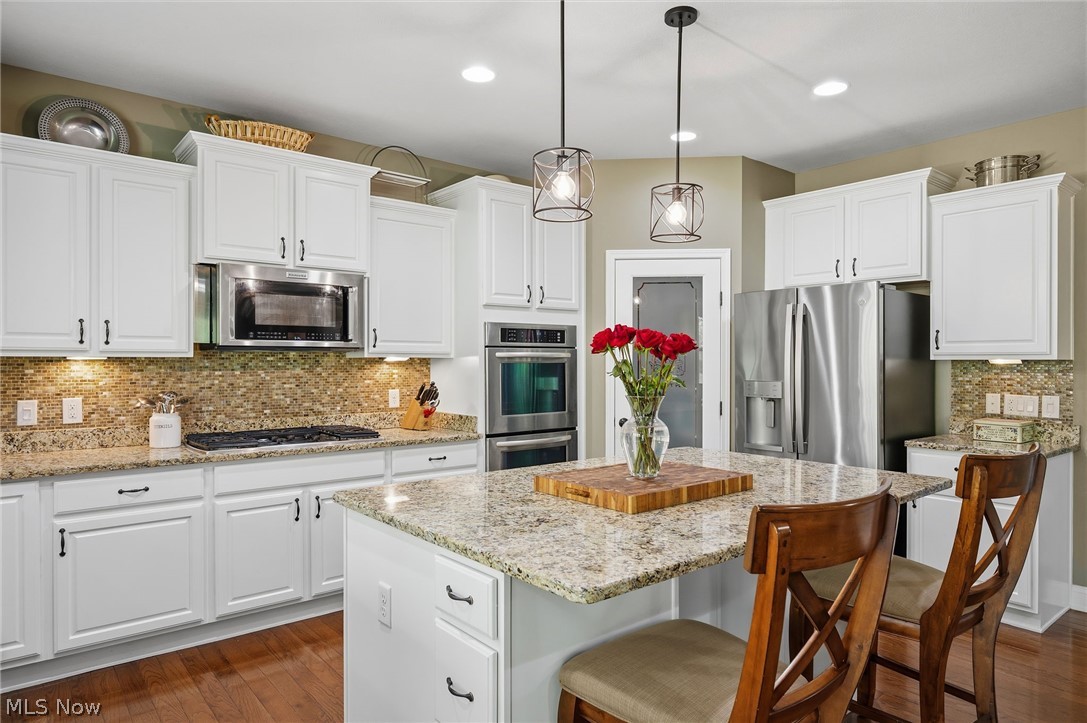 7695 Cottonwood Trail Chagrin Falls OH 44023