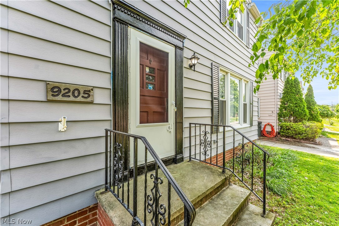 9205 Beech Avenue Brooklyn OH 44144