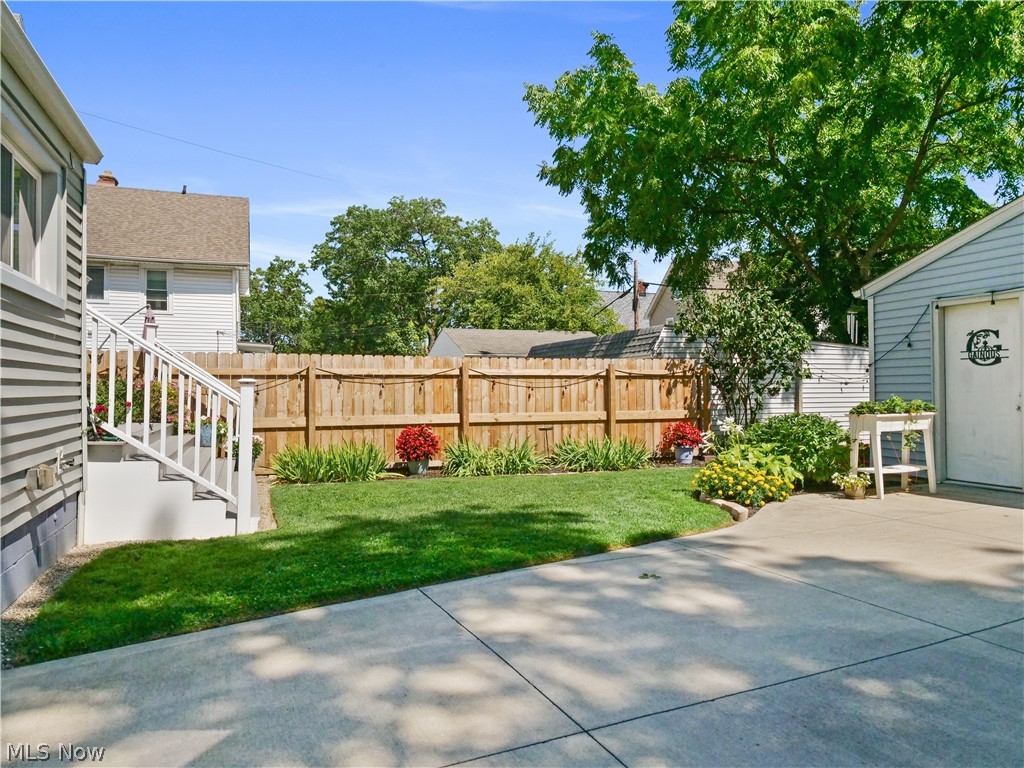 1639 Rosewood Avenue Lakewood OH 44107