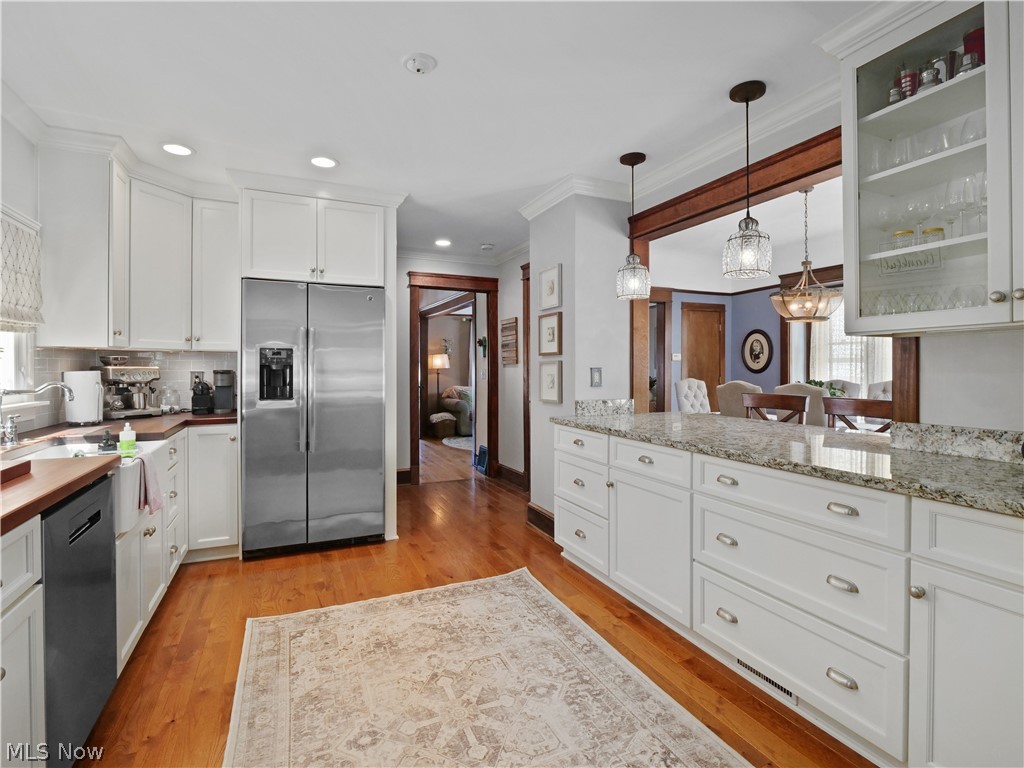 1639 Rosewood Avenue Lakewood OH 44107