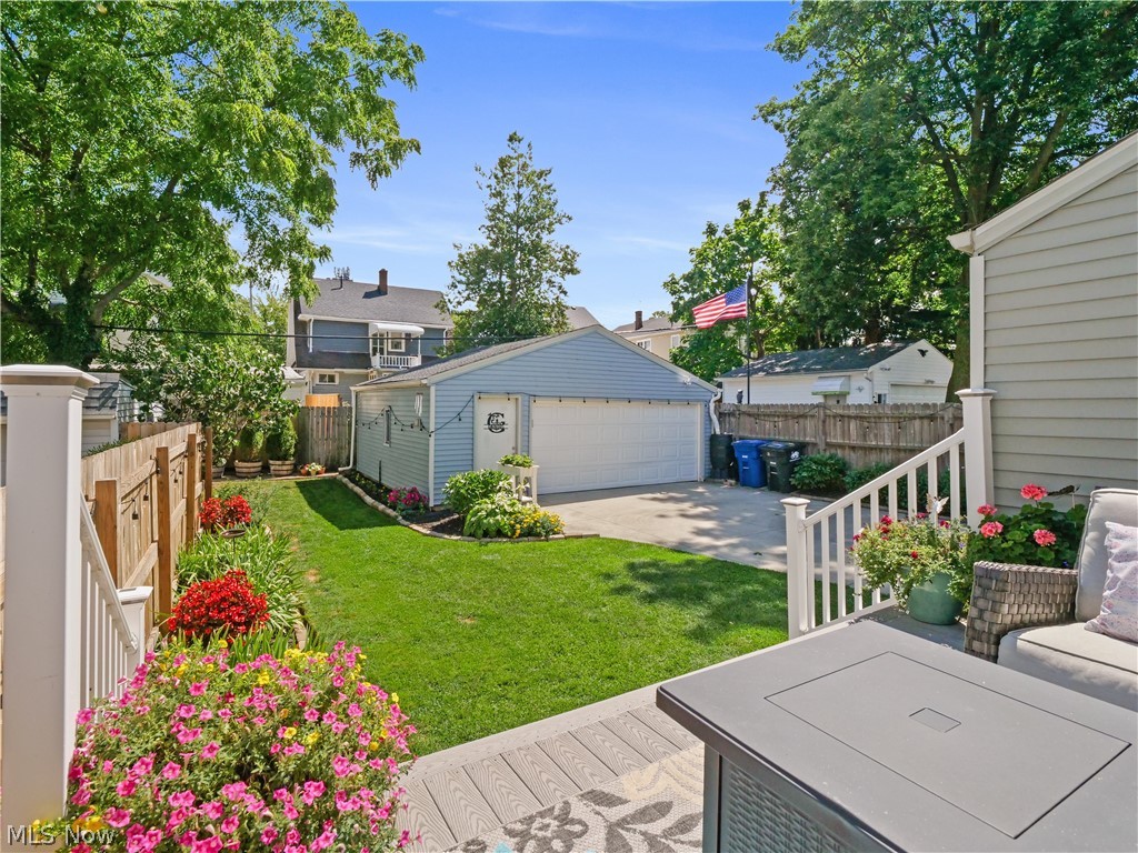 1639 Rosewood Avenue Lakewood OH 44107