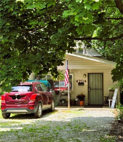 4704 W 150th Street Cleveland OH 44135
