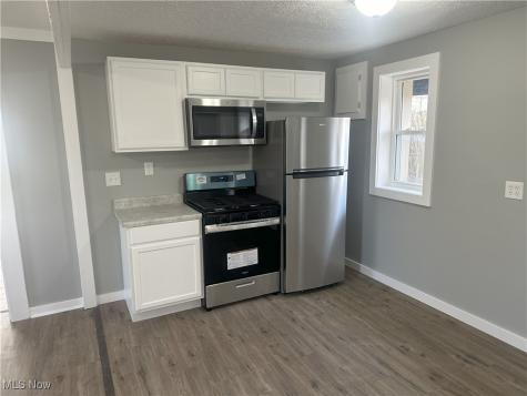 4704 W 150th Street Cleveland OH 44135