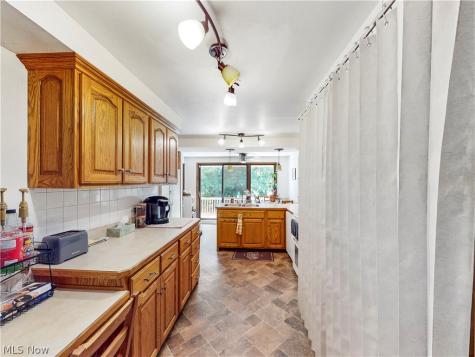 173 Brentview Drive Grafton OH 44044