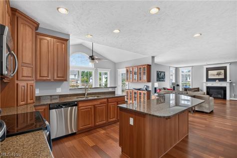 9328 Buttercup Court North Ridgeville OH 44039
