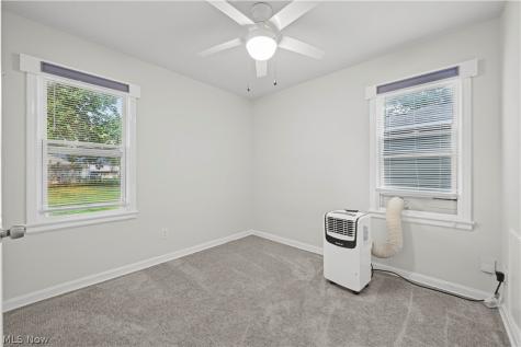 6869 Oakwood Road Parma Heights OH 44130