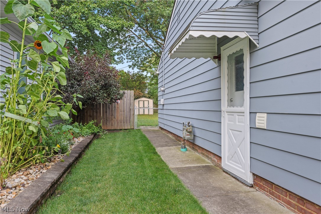 6869 Oakwood Road Parma Heights OH 44130