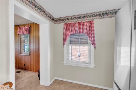 4456 W 57th Street Cleveland OH 44144