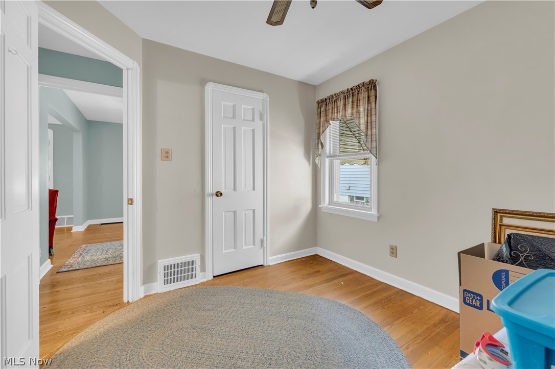 4456 W 57th Street Cleveland OH 44144