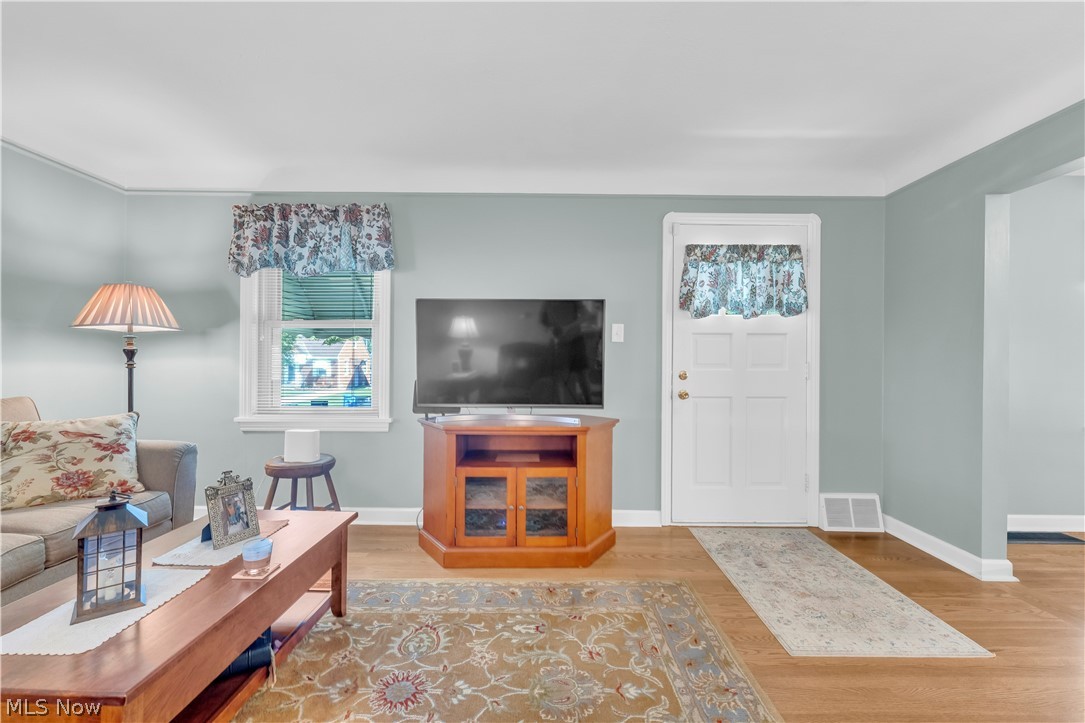 4456 W 57th Street Cleveland OH 44144