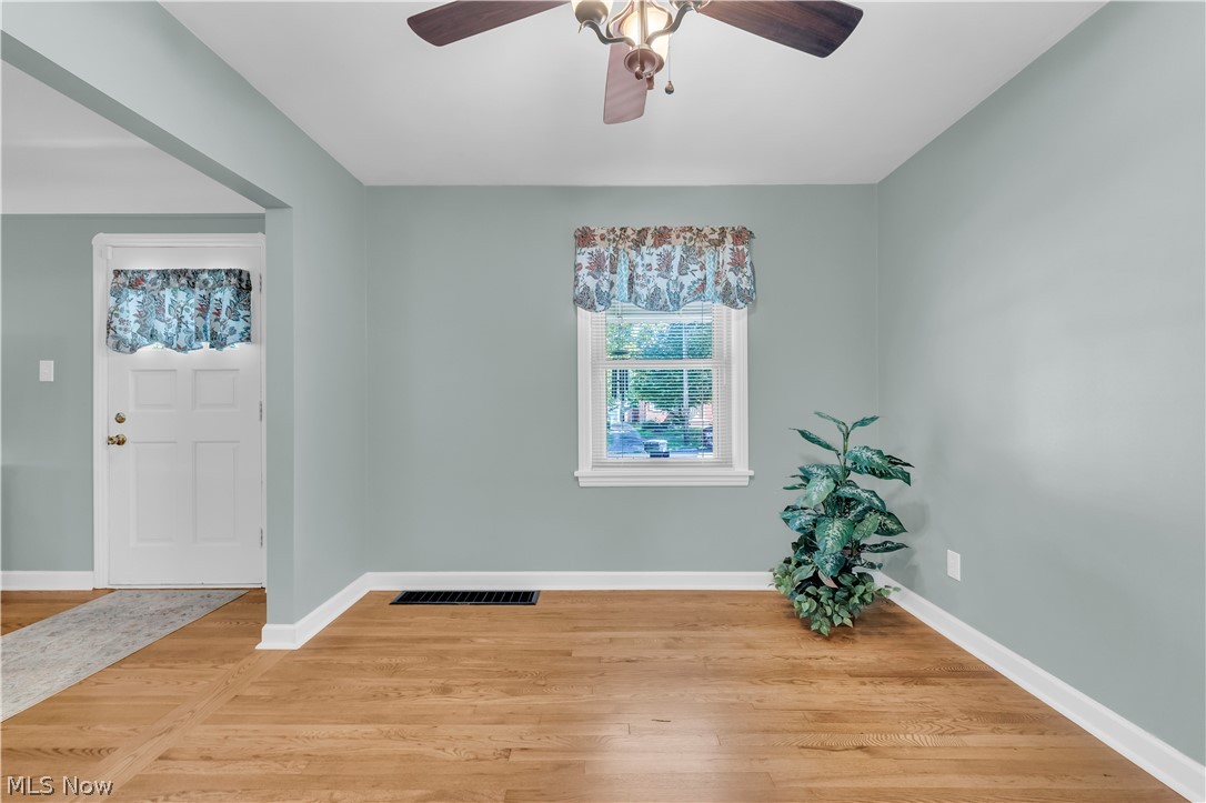 4456 W 57th Street Cleveland OH 44144