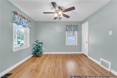 4456 W 57th Street Cleveland OH 44144