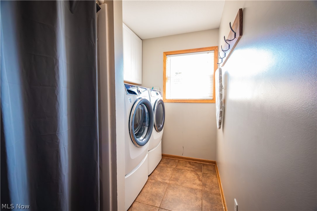 10465 Carrousel Woods Drive New Middletown OH 44442
