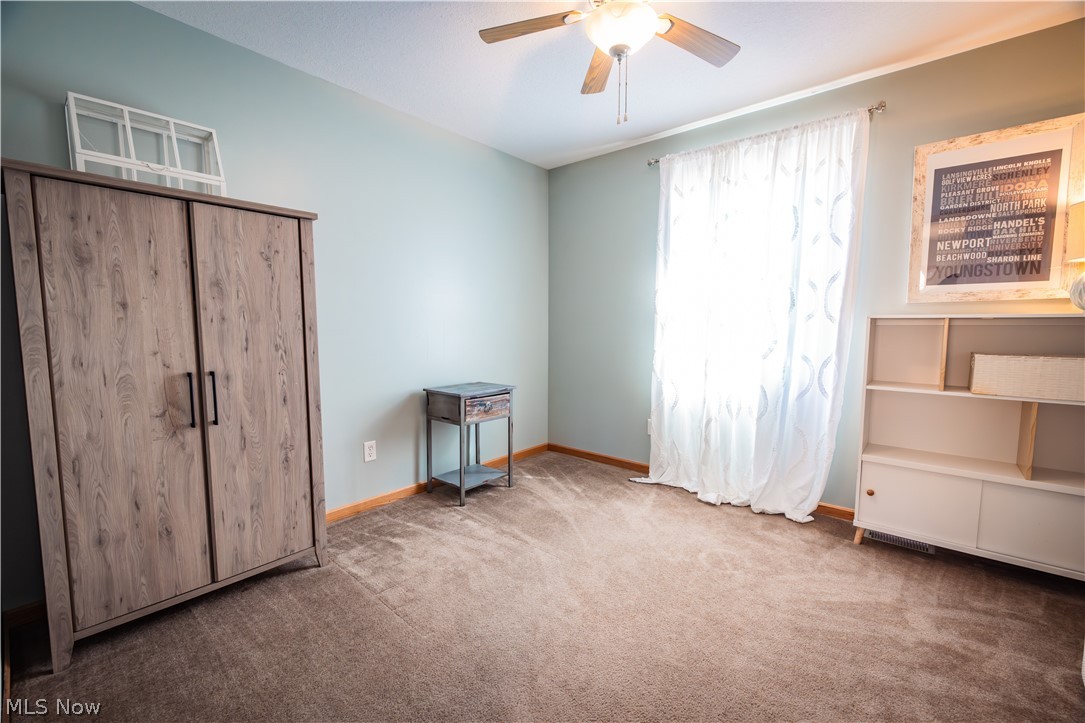 10465 Carrousel Woods Drive New Middletown OH 44442