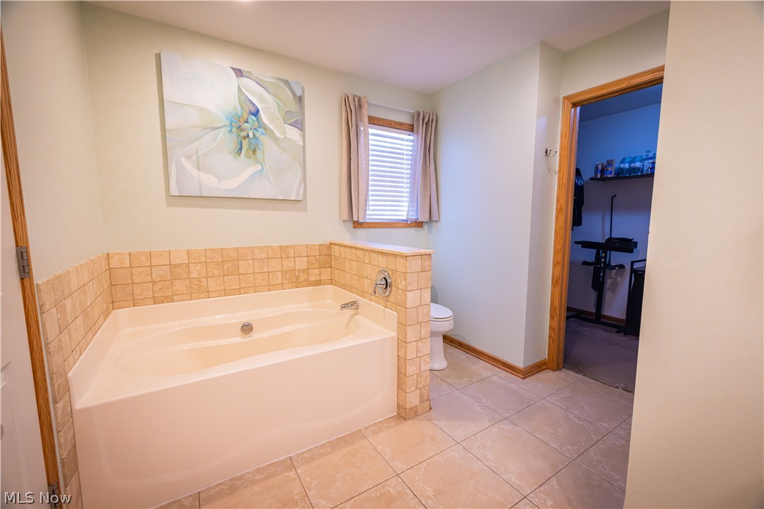 10465 Carrousel Woods Drive New Middletown OH 44442