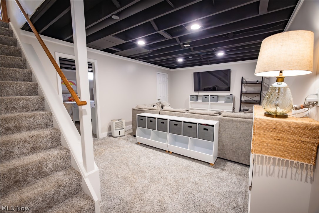 10465 Carrousel Woods Drive New Middletown OH 44442