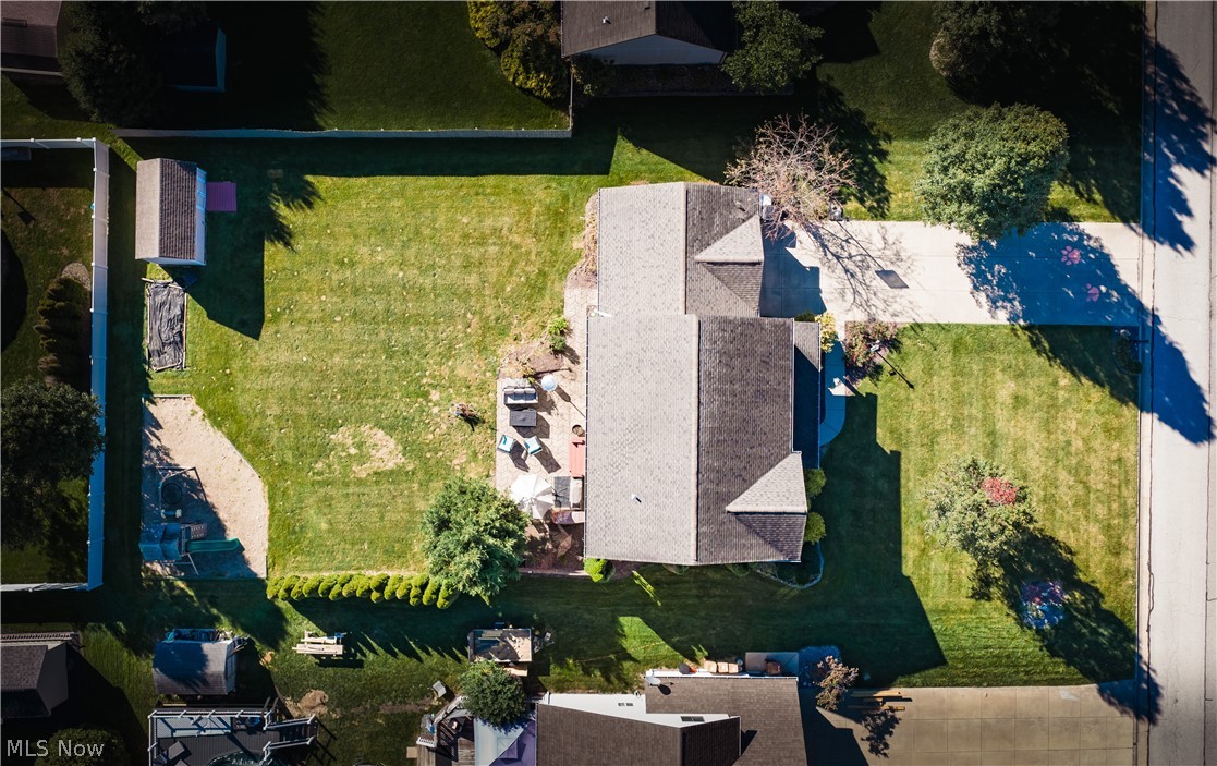 10465 Carrousel Woods Drive New Middletown OH 44442