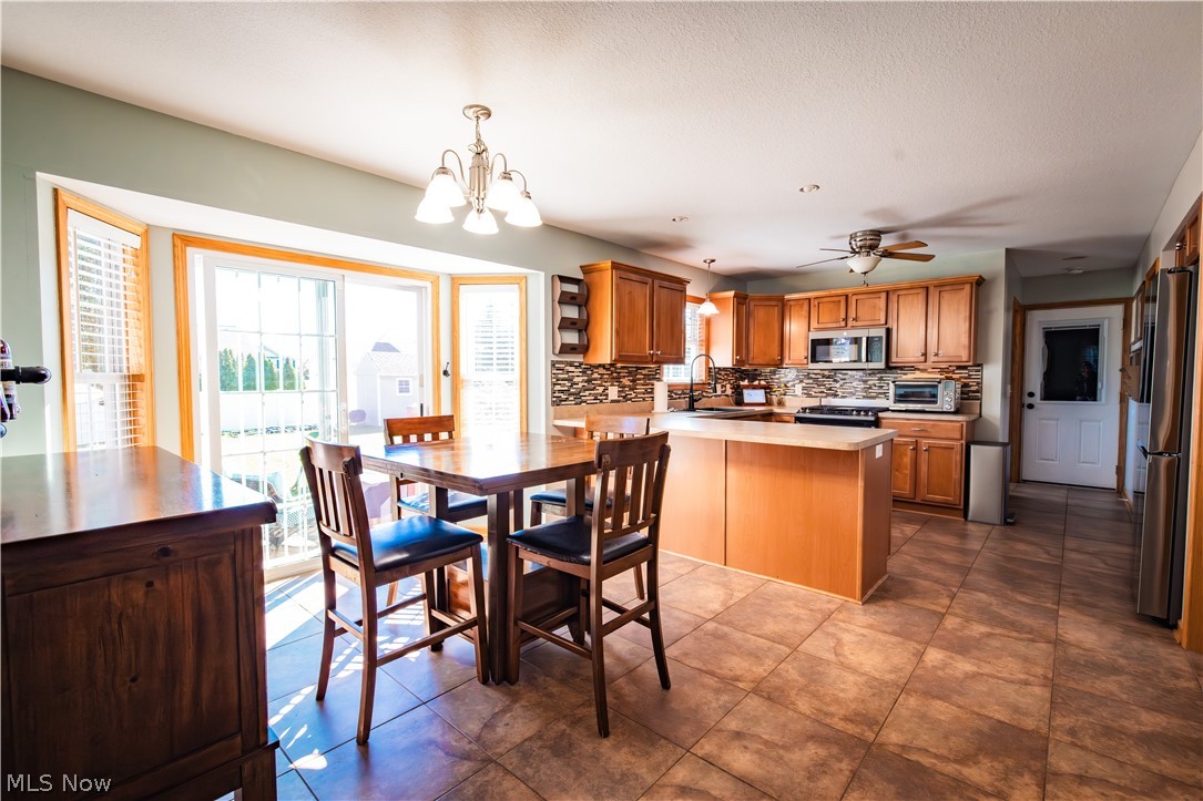 10465 Carrousel Woods Drive New Middletown OH 44442