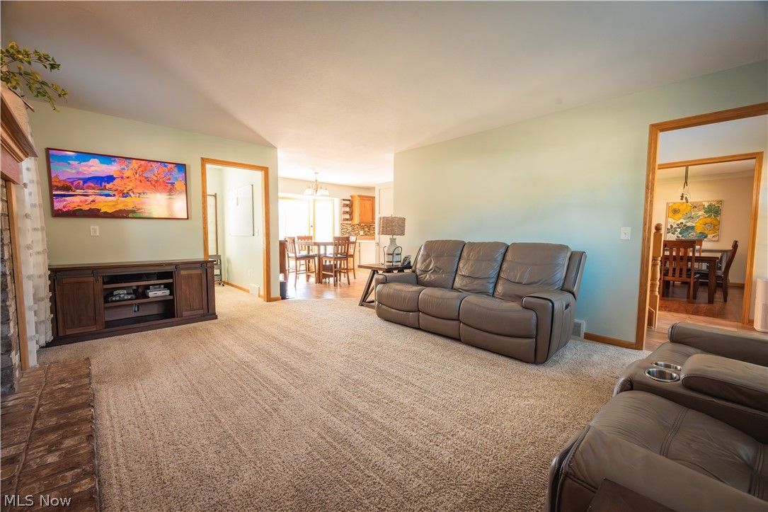 10465 Carrousel Woods Drive New Middletown OH 44442