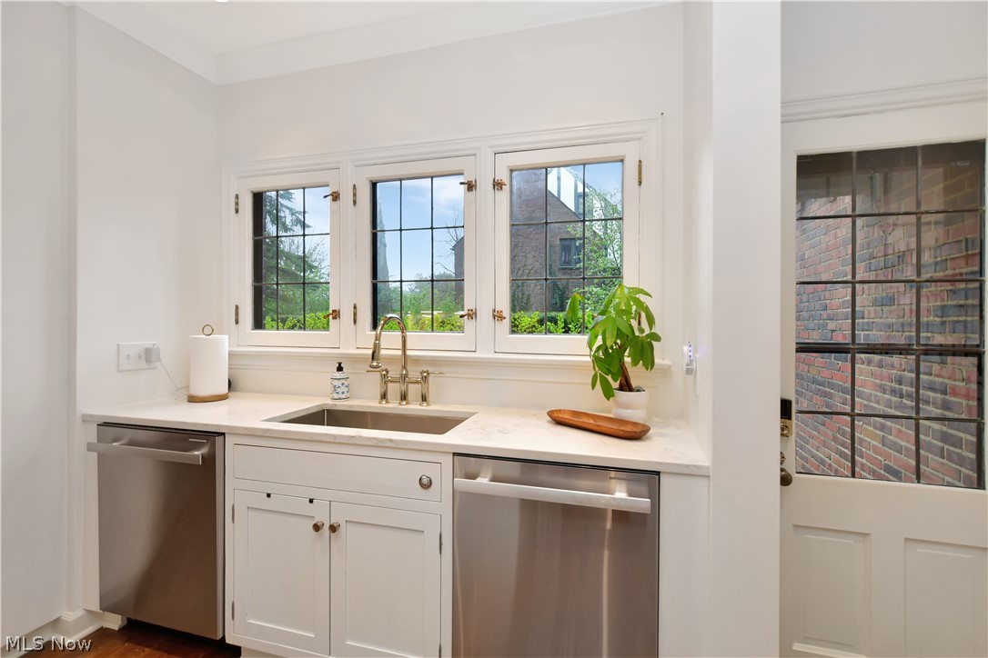 20849 Shaker Boulevard Shaker Heights OH 44122