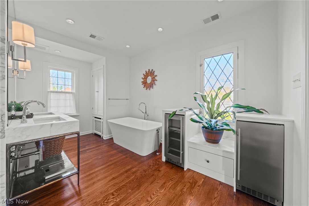 20849 Shaker Boulevard Shaker Heights OH 44122