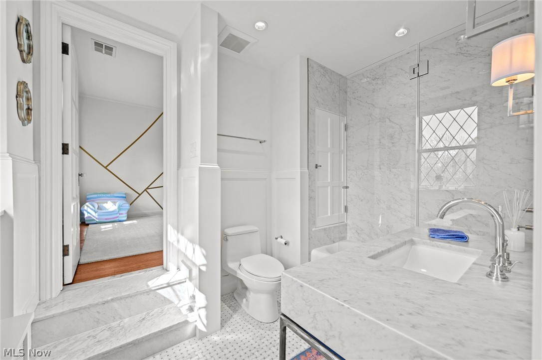 20849 Shaker Boulevard Shaker Heights OH 44122