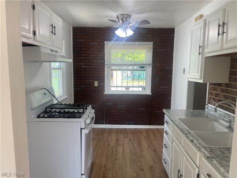 4423 E 141st Street Cleveland OH 44128