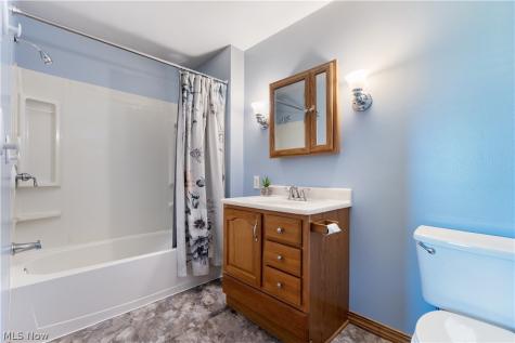 4260 Broadway Avenue NE Louisville OH 44641