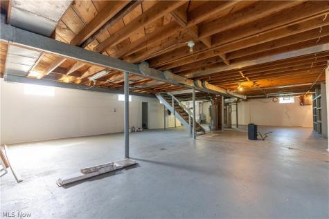 4260 Broadway Avenue NE Louisville OH 44641